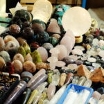 Niezwykłe kamienie na kieleckiej giełdzie minerałów - Radio Kielce