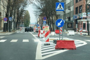 Paderewskiego pojedziemy po staremu. Zmiany na Głowackiego