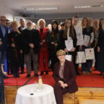 18.11.2024. Suchedniów, Spotkanie uczniów z prof. Jerzym Bralczykiem. / Fot. Anna Głąb - Radio Kielce