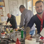 W Zespole Szkół Przemysłu Spożywczego w Kielcach odbyło się wspólne gotowanie uczniów z absolwentami - szefami kuchni z naszego regionu. / Fot. archiwum prywatne