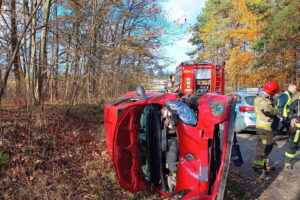 02.11.2024. Jasień, w gminie Łopuszno. Wypadek drogowy. / Fot. KM PSP w Kielcach