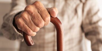Grupa nieletnich zaatakowała seniorkę na kieleckiej Podkarczówce