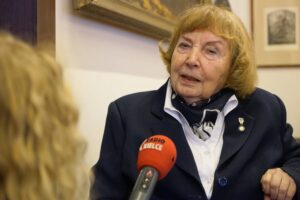 20.11.2024. Kielce. Muzeum Stefana Żeromskiego. Wręczenie XXXVIII edycji stypendiów im. Andrzeja Radka. Na zdjęciu: wieloletnia prezes Towarzystwa im. Żeromskiego, Kazimiera Zapałowa / Fot. Aleksandra Kwaśniewska - Radio Kielce