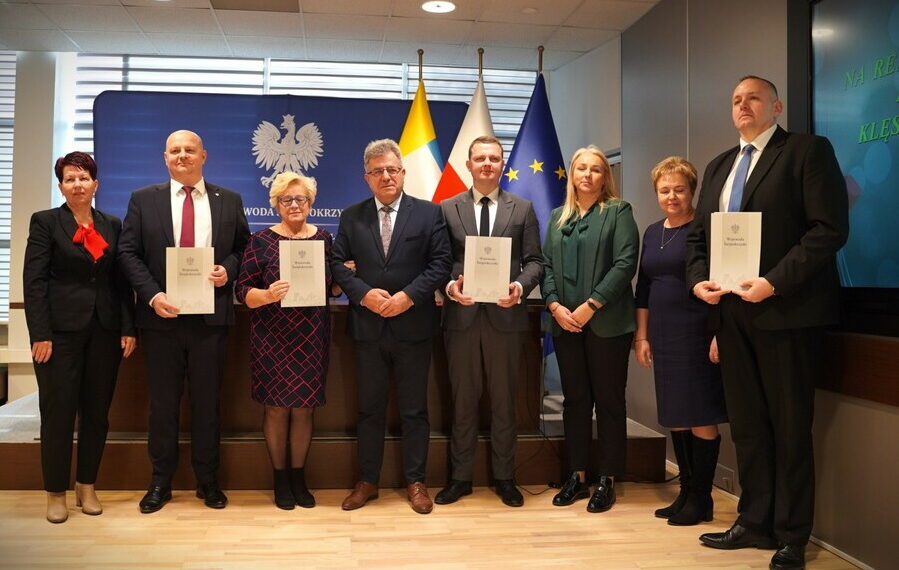 Pieniądze na zniszczone przez ulewy drogi