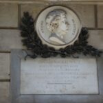 Muzyczne podróże przez świat. Włochy. Rzym. Dom przy Via dell Pozzetto z medalionem i tablicą poświęconą Adamowi Mickiewiczowi / Fot. Paweł Grzesik