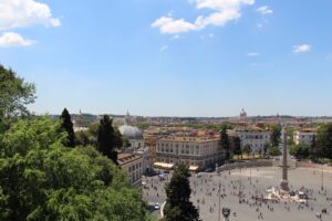 Muzyczne podróże przez świat. Włochy. Rzym. Widok ze wzgórza Pincio na Piazza del Popolo i kopułę Bazyliki św. Piotra / Fot. Paweł Grzesik