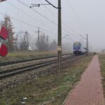 05.12.2024. Kielce Słowik. Zderzenie na niestrzeżonym przejeździe kolejowym / Fot. KMP Kielce