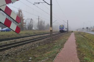 05.12.2024. Kielce Słowik. Zderzenie na niestrzeżonym przejeździe kolejowym / Fot. KMP Kielce