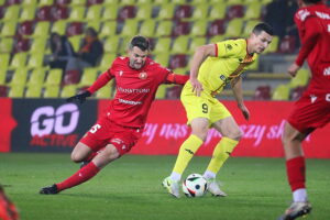 04.12.2024. Kielce. Mecz 1/8 finału Pucharu Polski Korona Kielce - Widzew Łódz / Fot. Wiktor Taszłow - Radio Kielce