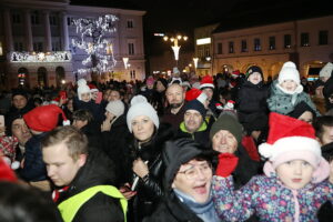 06.12.2024. Kielce. Orszak Świętego Mikołaja / Fot. Wiktor Taszłow - Radio Kielce