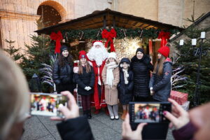 07.12.2024. Kielce. WDK. I Świętokrzyski Jarmark Bożonarodzeniowy / Fot. Wiktor Taszłow - Radio Kielce