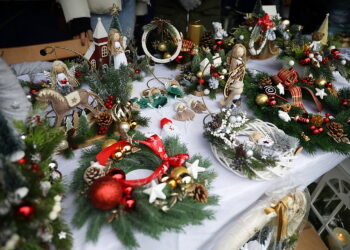 Niemal co trzeci Polak robi zakupy na Boże Narodzenie już w listopadzie - Radio Kielce 08.12.2024. Ciekoty. Jarmark bożonarodzeniowy / Fot. Wiktor Taszłow - Radio Kielce