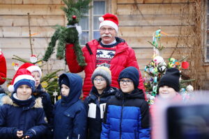 08.12.2024. Ciekoty. Jarmark bożonarodzeniowy / Fot. Wiktor Taszłow - Radio Kielce