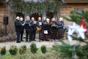 08.12.2024. Ciekoty. Jarmark bożonarodzeniowy / Fot. Wiktor Taszłow - Radio Kielce