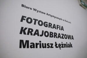 13.12.2024. Kielce. BWA. Wystawa fotografii krajobrazowej Mariusza Łężniaka / Fot. Wiktor Taszłow - Radio Kielce