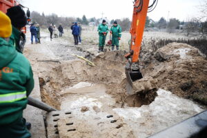 14.12.2024. Kielce. Białogon. Awaria wodociągu / Fot. Wiktor Taszłow - Radio Kielce