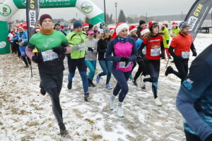 15.12.2024. Borków. Bieg Świąteczna Piątka z Morsowaniem / Fot. Wiktor Taszłow - Radio Kiece