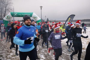 15.12.2024. Borków. Bieg Świąteczna Piątka z Morsowaniem / Fot. Wiktor Taszłow - Radio Kiece