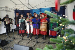 15.12.2024. Kielce. Kiermasz Bożonarodzeniowy w Dworku Laszczyków / Fot. Wiktor Taszłow - Radio Kiece