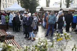 15.12.2024. Kielce. Kiermasz Bożonarodzeniowy w Dworku Laszczyków / Fot. Wiktor Taszłow - Radio Kiece