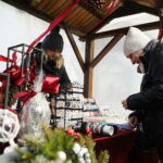 15.12.2024. Kielce. Kiermasz Bożonarodzeniowy w Dworku Laszczyków / Fot. Wiktor Taszłow - Radio Kiece
