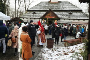 Tradycyjny kiermasz świąteczny zgromadził tłumy