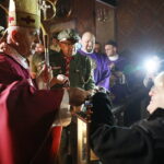 15.12.2024. Kielce. Betlejemskie Światło Pokoju dotarło do Kielc / Fot. Wiktor Taszłow - Radio Kielce