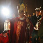 15.12.2024. Kielce. Betlejemskie Światło Pokoju dotarło do Kielc / Fot. Wiktor Taszłow - Radio Kielce