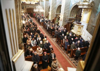 25.12.2024. Kielce. Uroczysta msza świąteczna / Fot. Wiktor Taszłow - Radio Kielce