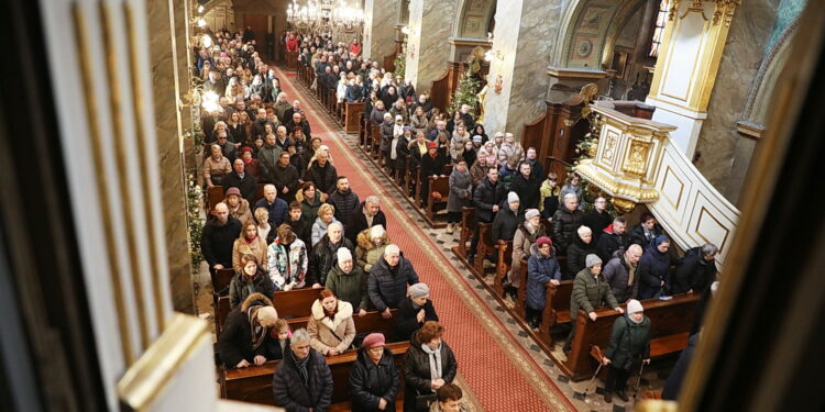 25.12.2024. Kielce. Uroczysta msza świąteczna / Fot. Wiktor Taszłow - Radio Kielce