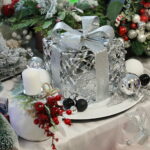 02.12.2024. Kielce. Kiermasz ozdób świątecznych przygotowanych przez niepełnosprawnych w Urzędzie Marszałkowskim / Fot. Wiktor Taszłow - Radio Kielce