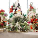 02.12.2024. Kielce. Kiermasz ozdób świątecznych przygotowanych przez niepełnosprawnych w Urzędzie Marszałkowskim / Fot. Wiktor Taszłow - Radio Kielce