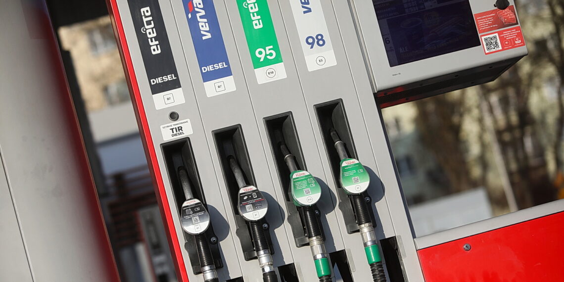 Początek roku bez znaczących zmian cen paliw