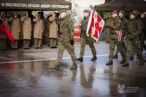 15.12.2014. Kielce. Przysięga w Świętokrzyskiej Brygadzie Obrony Terytorialnej. / Fot. ŚBOT