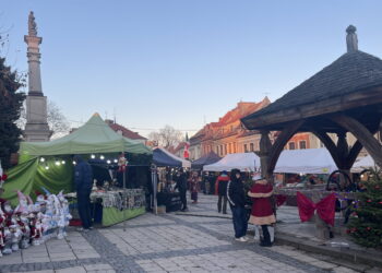 W Sandomierzu rozpoczął się przedświąteczny kiermasz