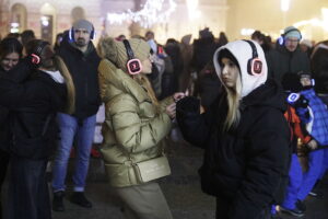 Silent Disco na Rynku zgromadziło prawdziwe tłumy - Radio Kielce