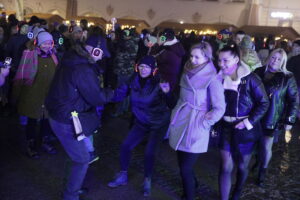 Silent Disco na Rynku zgromadziło prawdziwe tłumy - Radio Kielce