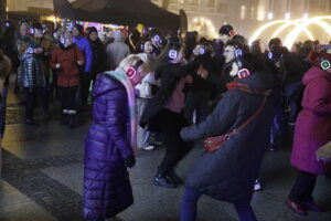 Silent Disco na Rynku zgromadziło prawdziwe tłumy - Radio Kielce