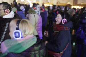 Silent Disco na Rynku zgromadziło prawdziwe tłumy - Radio Kielce