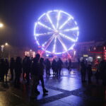 Zobacz panoramę miasta z koła młyńskiego