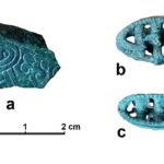 A - okucie; b, c - paciorki / Fot. dr hab. M. Florek