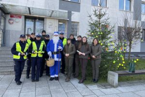 06.12.2024. Końskie. Odblaskowa choinka / Fot. Magdalena Galas-Klusek - Radio Kielce