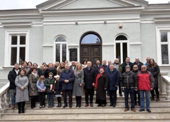 Chocimów. Odrestaurowany dworek / Fot. Gmina Kunów