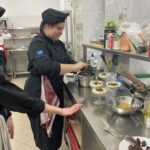 04.12.2024. Sandomierz. Zespół Szkół Gastronomicznych i Hotelarskich w Sandomierzu. Międzyszkolny konkurs kulinarny pn. „Bakalie cudowny składnik potraw świątecznych” / Fot. Grażyna Szlęzak – Radio Kielce