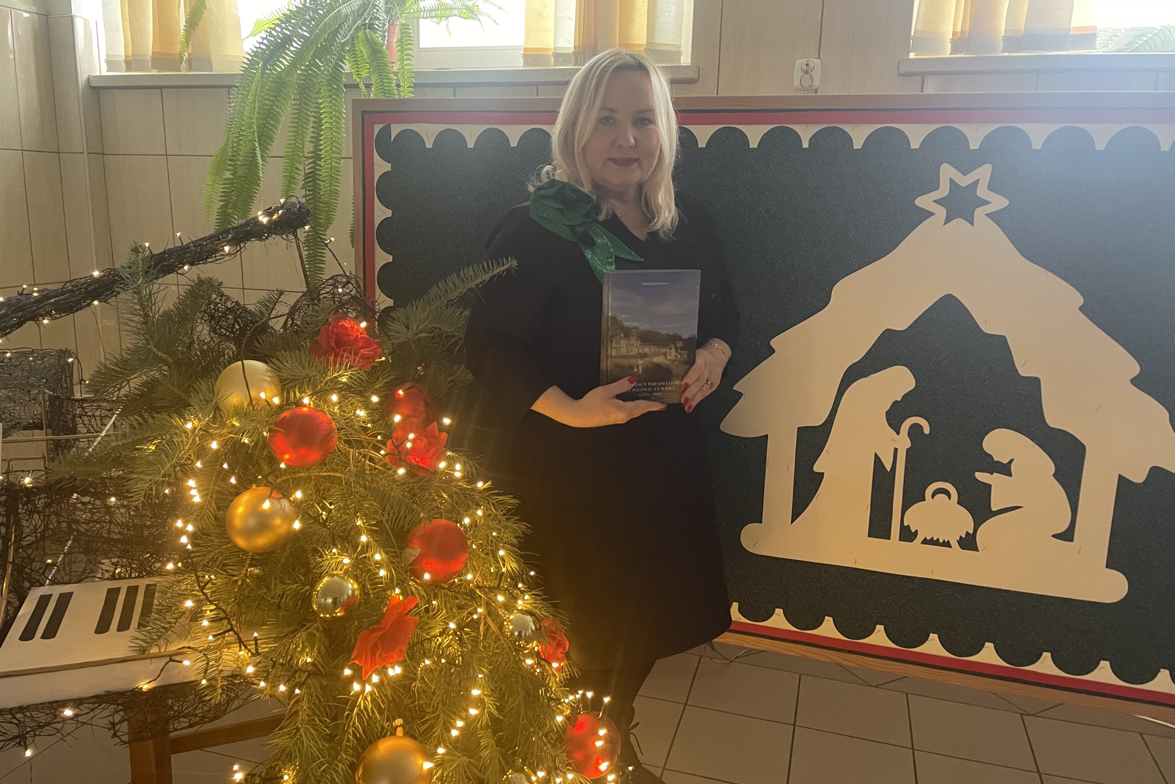 Prawie 400 stron historii świętokrzyskiej parafii