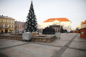 01.01.2025 Kielce. Rynek po zabawie sylwestrowej / Fot. Wiktor Taszłow - Radio Kielce