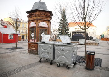 01.01.2025 Kielce. Rynek po zabawie sylwestrowej / Fot. Wiktor Taszłow - Radio Kielce