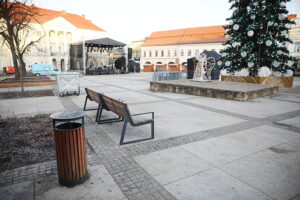 01.01.2025 Kielce. Rynek po zabawie sylwestrowej / Fot. Wiktor Taszłow - Radio Kielce