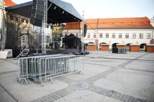 01.01.2025 Kielce. Rynek po zabawie sylwestrowej / Fot. Wiktor Taszłow - Radio Kielce