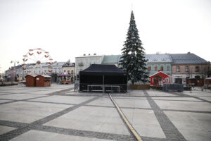 01.01.2025 Kielce. Rynek po zabawie sylwestrowej / Fot. Wiktor Taszłow - Radio Kielce